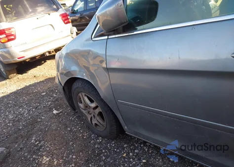 2005 Honda Odyssey Ex z USA, uszkodzony, nr VIN 5FNRL38415B112953